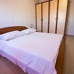 Anita 1 * Barbat na Rabu