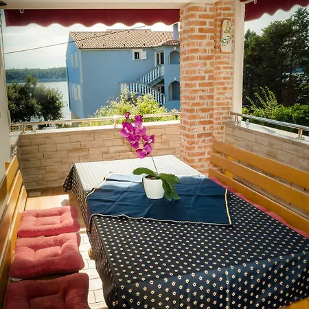 Apartment Anita 1 *