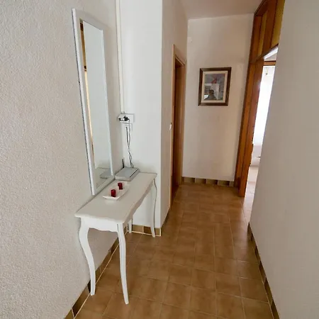 Anita 1