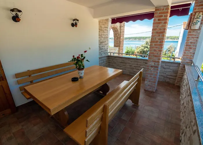 Apartamento Anita 1 *